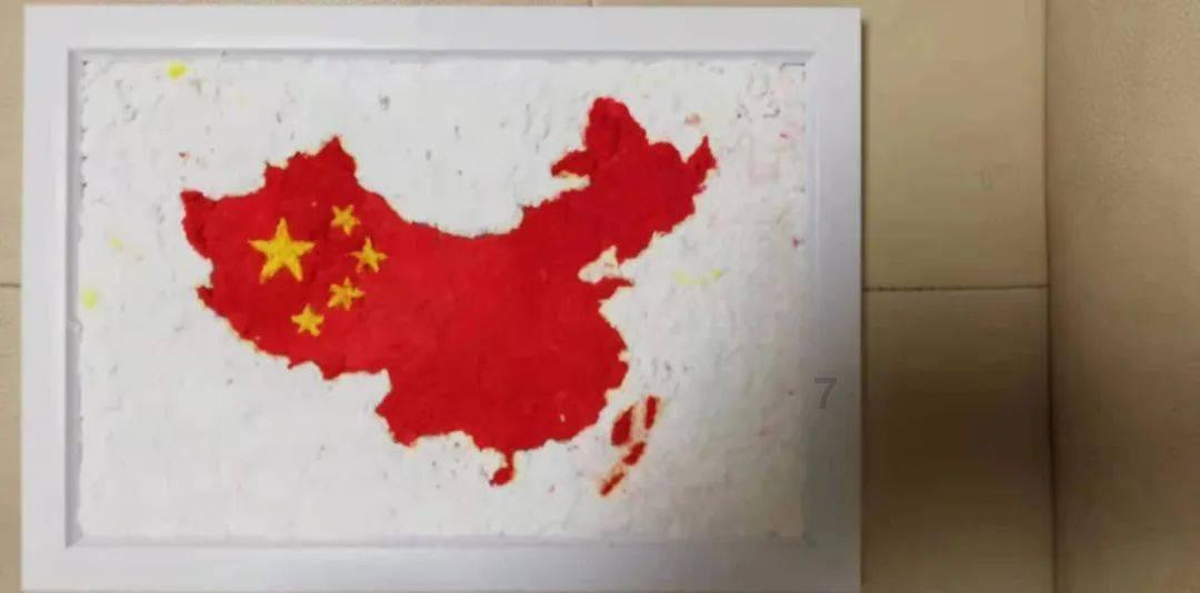 逃离残破的机舱